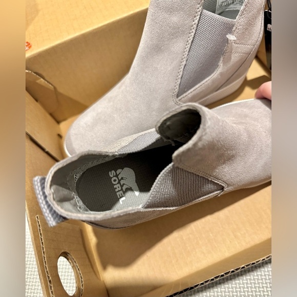 NWT SOREL OUT N ABOUT suede grey platform boots brand new in box (7.5) - Picture 6 of 6